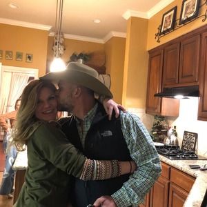 Meet your Posher, Melani